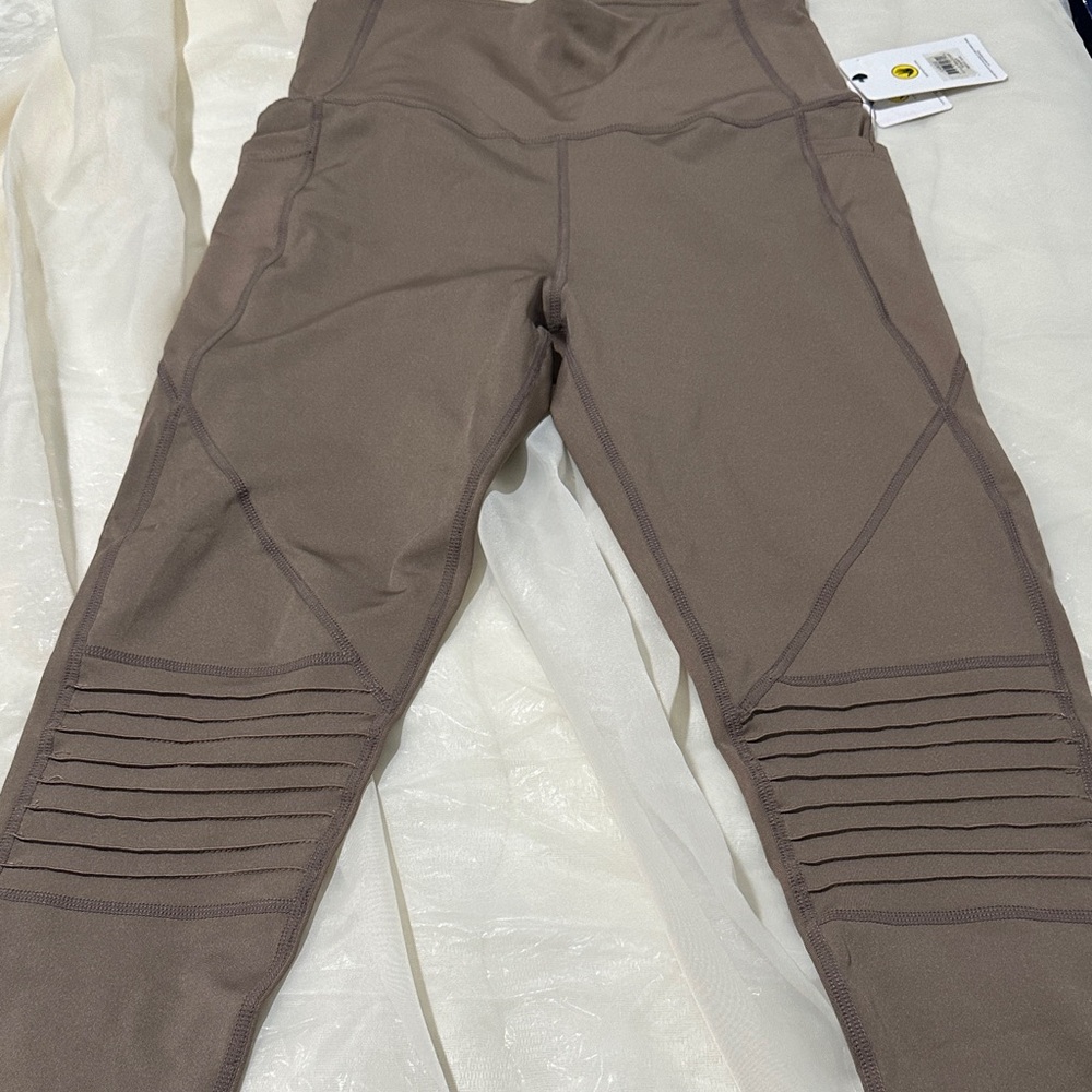 NWT Body Glove Tan Leggings with Ribbed Accents Size L